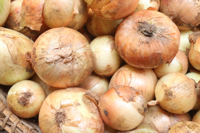 Ognons blancs 2 ème qualité /Kg